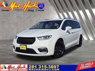 Used 2021 Chrysler Pacifica Touring-L