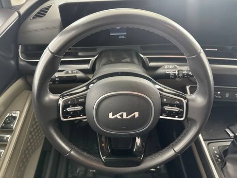 Certified 2025 Kia Carnival FWD image 25
