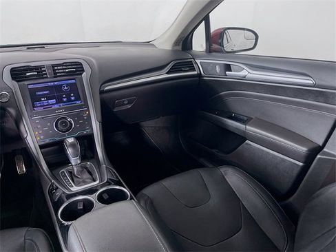 Used 2013 Ford Fusion Titanium image 23