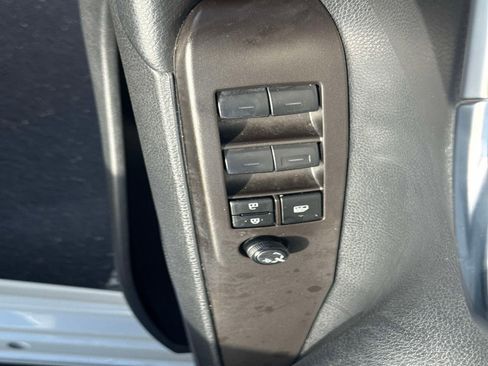 Used 2023 Toyota Camry SE image 17