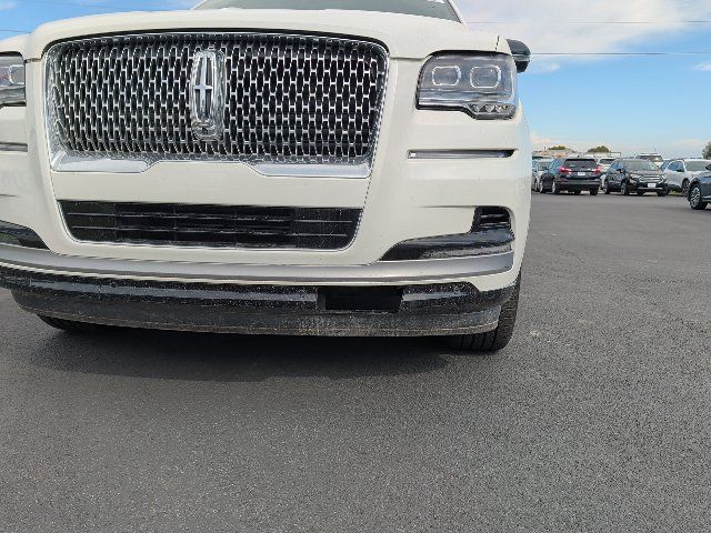 Used 2022 Lincoln Navigator L 4WD image 14