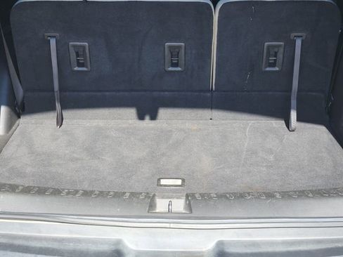 Used 2022 Chevrolet Traverse LS image 32