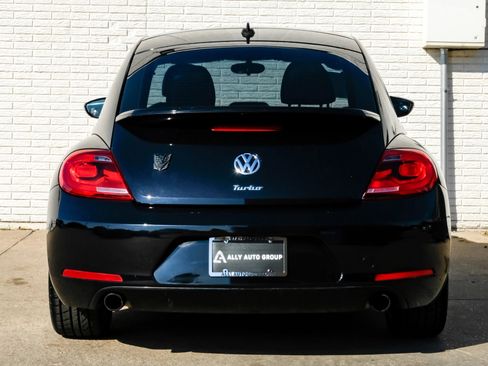 Used 2013 Volkswagen Beetle 2.0T image 6