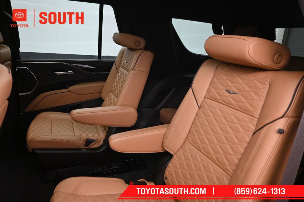 Used 2024 Cadillac Escalade Sport w/ LPO, ONYX Package AWD/4WD image 32