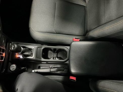 Used 2024 Jeep Wrangler Unlimited Sport AWD/4WD image 24