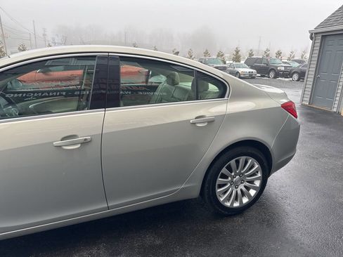 Used 2011 Buick Regal CXL image 5