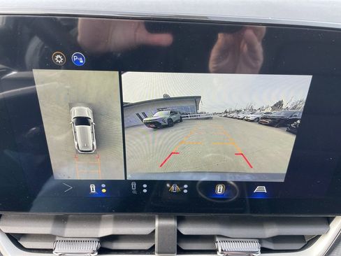 New 2026 Chevrolet Equinox LT w/ Convenience Package II image 10