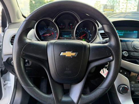 Used 2011 Chevrolet Cruze LS image 29