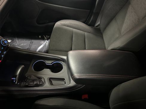 Certified 2023 Dodge Durango GT image 27