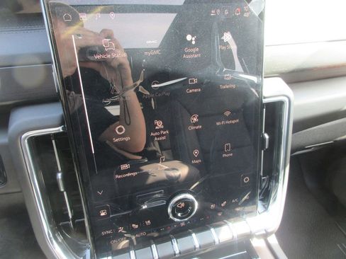 New 2026 GMC Yukon Denali image 19