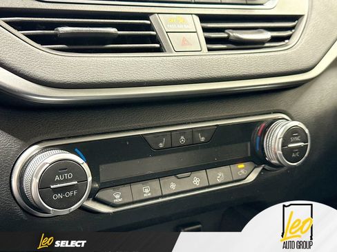 Used 2019 Nissan Altima 2.5 SV AWD/4WD image 18