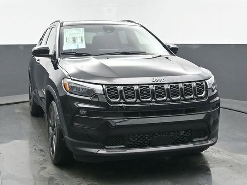 New 2026 Jeep Compass Latitude w/ Sun and Sound Group AWD/4WD image 8