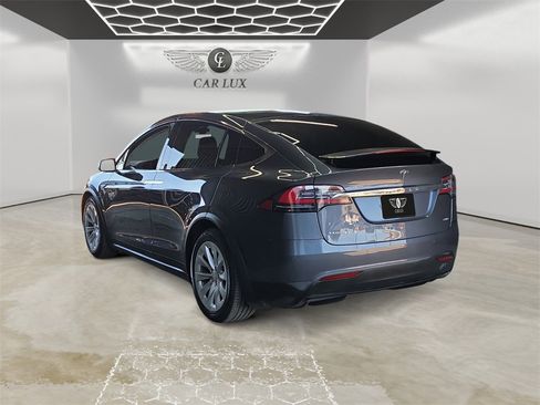 Used 2016 Tesla Model X 90D image 3