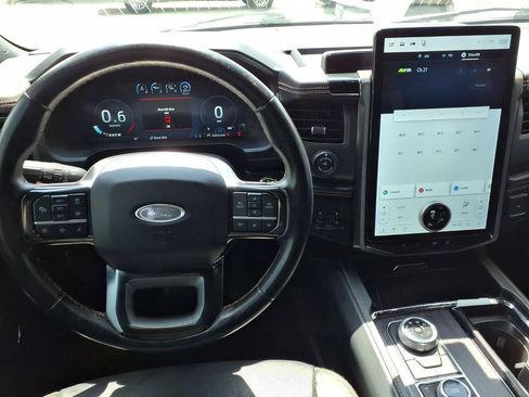 Used 2023 Ford Expedition Platinum AWD/4WD image 14