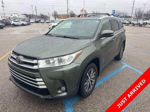 Used 2017 Toyota Highlander XLE w/ Protection Package #3 image 1