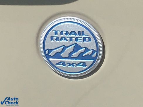 Used 2022 Jeep Wrangler Unlimited Sahara w/ Cold Weather Group image 32