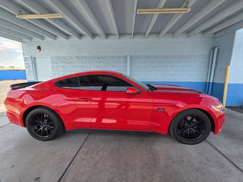 Used 2015 Ford Mustang GT RWD image 2