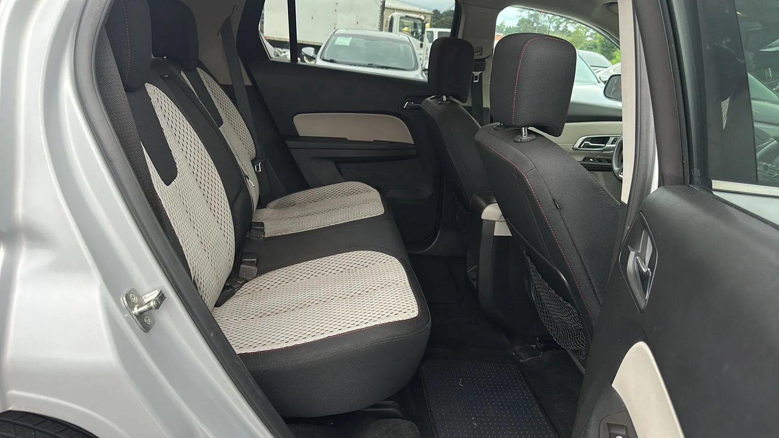Used 2015 GMC Terrain SLE FWD image 9