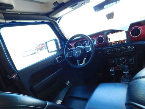 Used 2023 Jeep Gladiator Rubicon w/ LED Lighting Group image 6