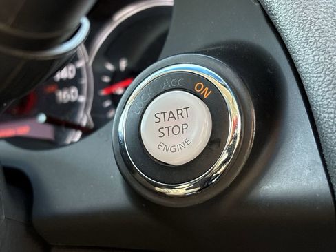 Used 2012 Nissan Altima 3.5 SR image 17