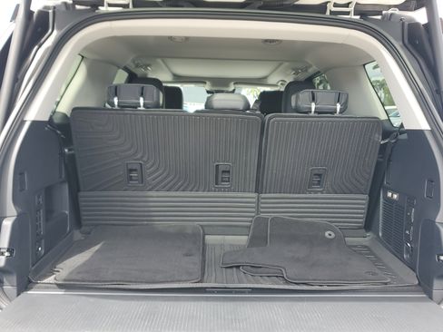 Used 2025 Ford Expedition Active RWD image 11