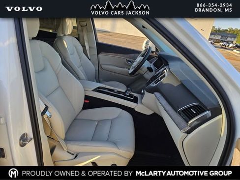 Certified 2024 Volvo XC90 B6 Core w/ Climate Package image 28