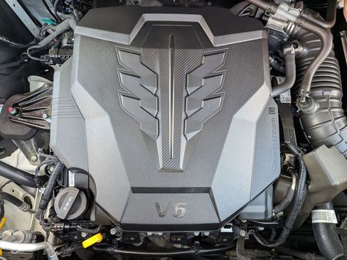 Used 2024 Kia Carnival LX image 32