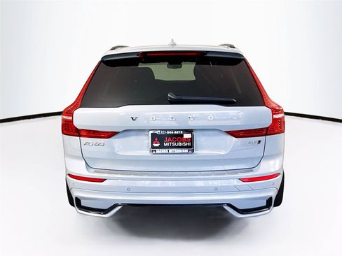 Used 2024 Volvo XC60 B5 Plus w/ Protection Package Premier AWD/4WD image 25