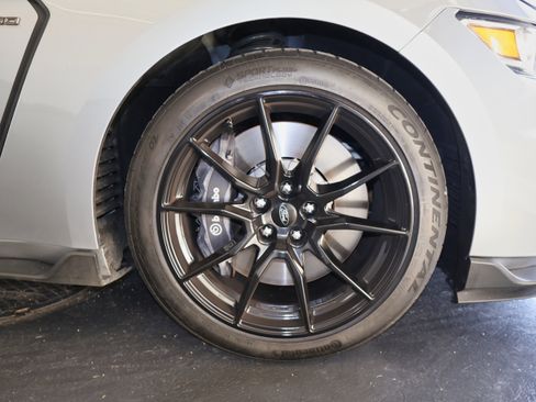 Used 2020 Ford Mustang Shelby GT350 w/ Technology Package image 59