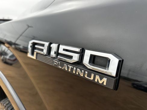 Used 2018 Ford F150 Platinum w/ Equipment Group 701A Luxury image 7