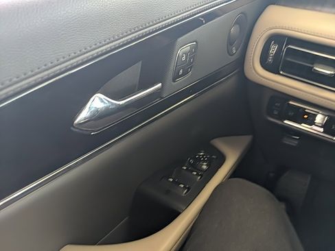 Certified 2022 Lincoln Nautilus Reserve w/ Equipment Group 201A image 25