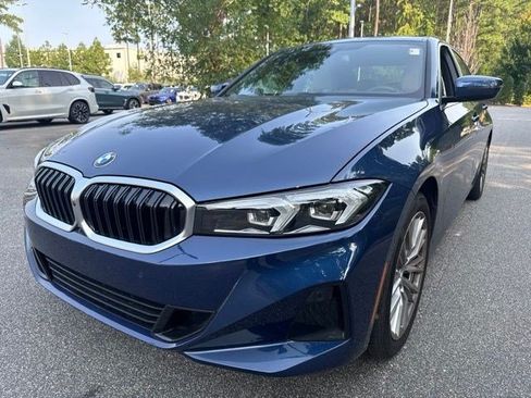 Used 2024 BMW 330i Sedan w/ Premium Package RWD image 9