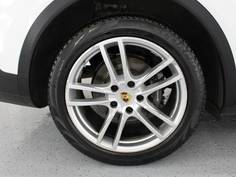 Used 2020 Porsche Cayenne AWD/4WD image 78