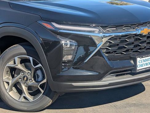 New 2026 Chevrolet Trax LT FWD image 3