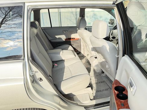 Used 2006 Toyota Highlander 4WD Hybrid image 24