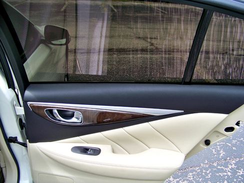 Used 2018 INFINITI Q50 Luxe w/ Cargo Package (L95) image 21