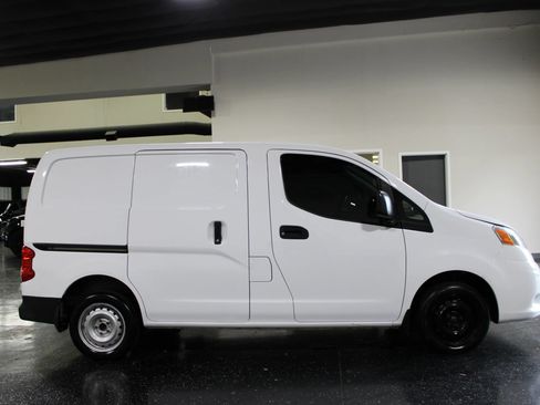 Used 2021 Nissan NV200 S FWD image 2