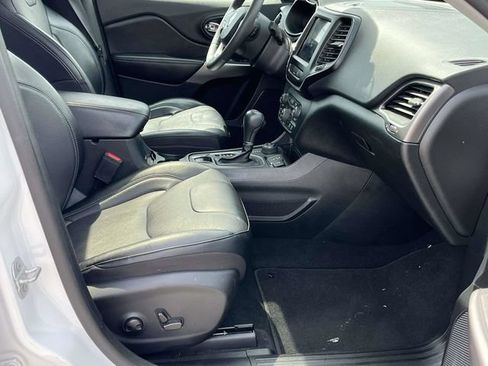 Used 2022 Jeep Cherokee Latitude Lux w/ Sun & Sound Group AWD/4WD image 25
