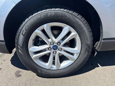 Used 2020 Ford Edge SEL AWD/4WD image 9