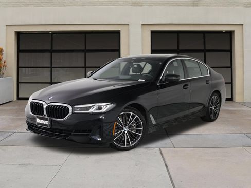 Used 2023 BMW 540i w/ Premium Package RWD image 3