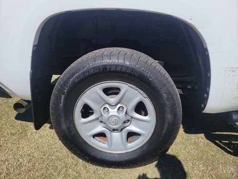 Used 2016 Toyota Tundra SR image 16