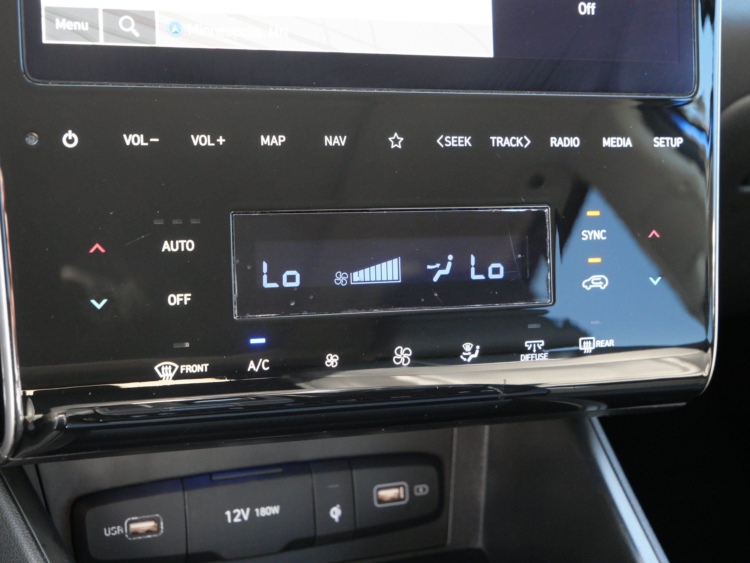 Used 2024 Hyundai Tucson Limited AWD/4WD image 23