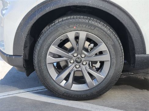 New 2026 Ford Explorer Active w/ Active Comfort Package image 7