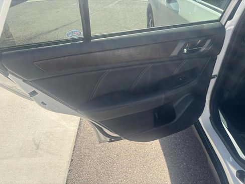 Used 2019 Subaru Outback 3.6R Limited w/ Popular Package #2 image 6