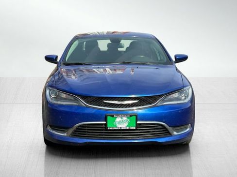 Used 2016 Chrysler 200 Limited image 2