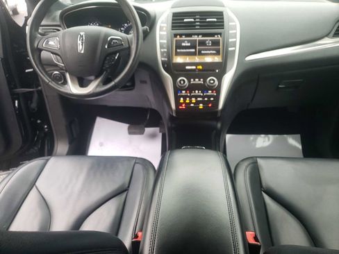 Used 2019 Lincoln MKC Premiere image 12
