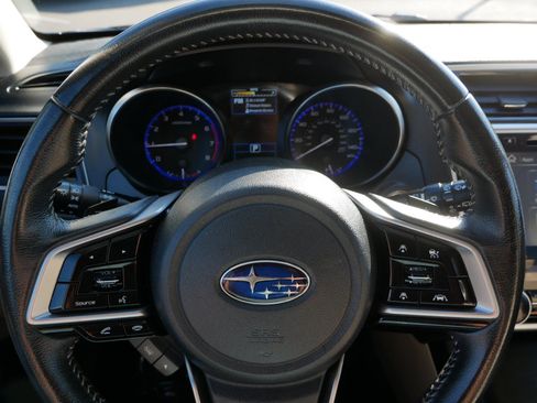 Used 2018 Subaru Outback 2.5i Limited AWD/4WD image 25