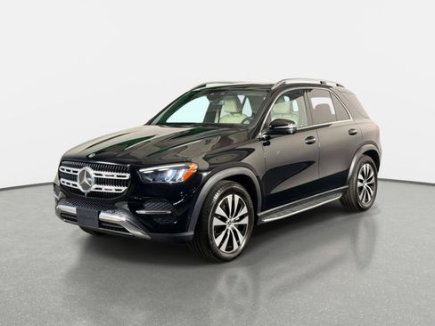 Used 2025 Mercedes-Benz GLE 350 4MATIC w/ Driver Assistance Package image 7
