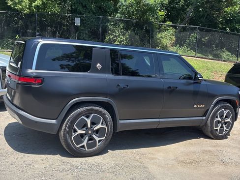 Used 2023 Rivian R1S Adventure AWD/4WD image 22