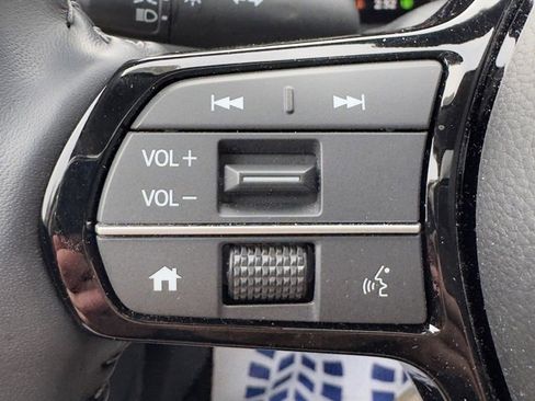 Certified 2025 Honda HR-V EX-L image 23